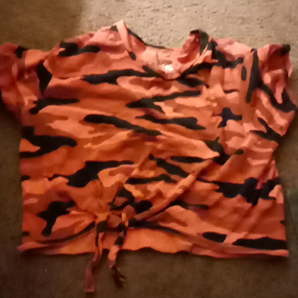 Camo crop top